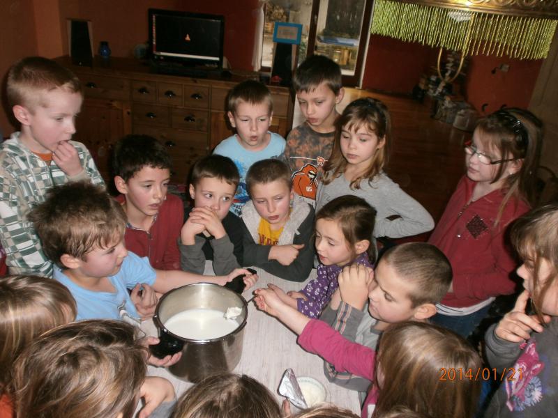 Prochzka do kravna a vroba jogurtu VI.