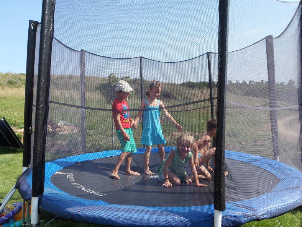 Dovdme na trampoln