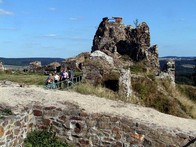 18 Pesto, e to byl ohromn a vznamn hrad, jeho dnen prohldka nen sloit