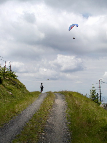 12 si dali dostavenko paraglidist