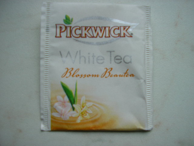 White tea-Blossom-10721081