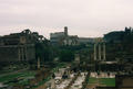 Forum Romanum, v pozad Koloseum