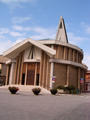 modern kostel v Numan