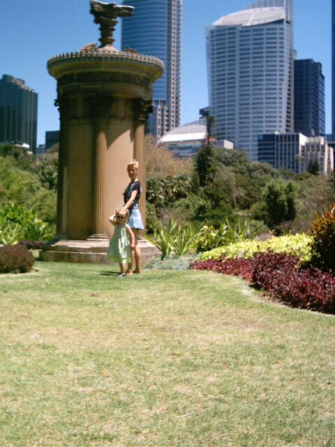 Royal National Garden - pohled na Sydney Manhattan