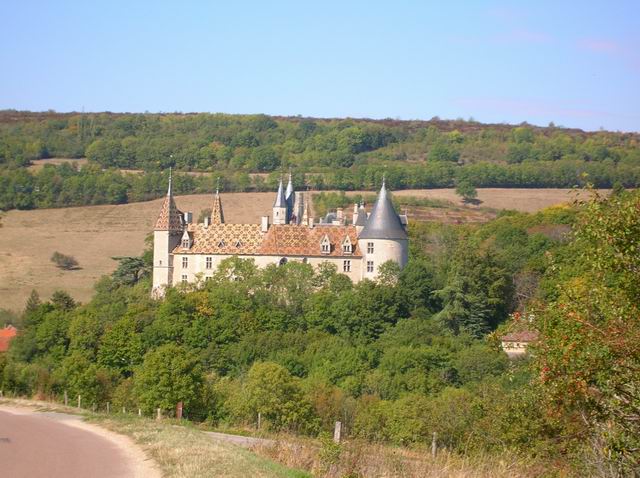 Chateau de Rochepot1