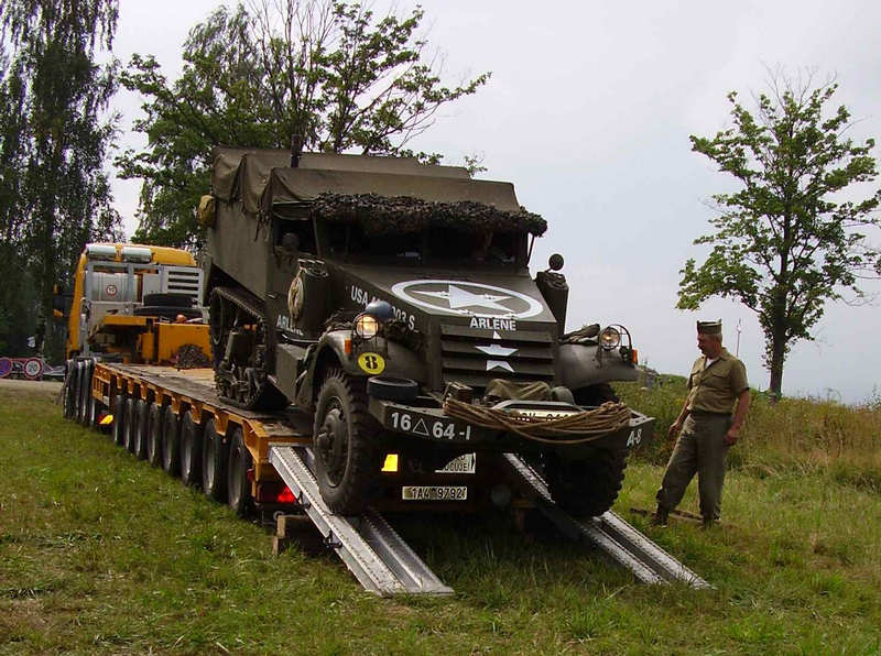 Tak tenhle transportr jsme 18.8.07 pivezli s manelem z Klatov do Krlk na vojenskou akci na Ciheln