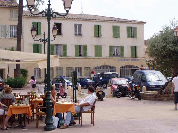 St. Tropez-etnick stanice