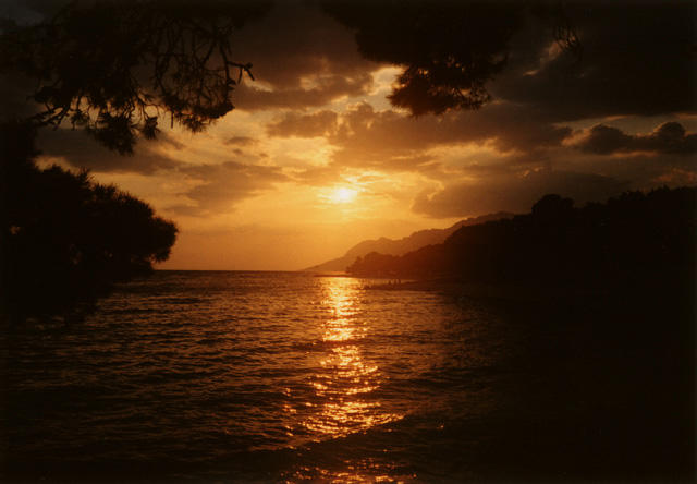 Zpad slunce, Brela (Chorvatsko) 2001