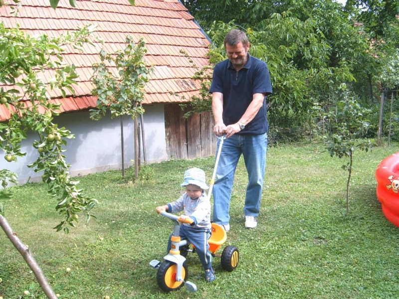 Matsek s takou testuje novou trojkolku