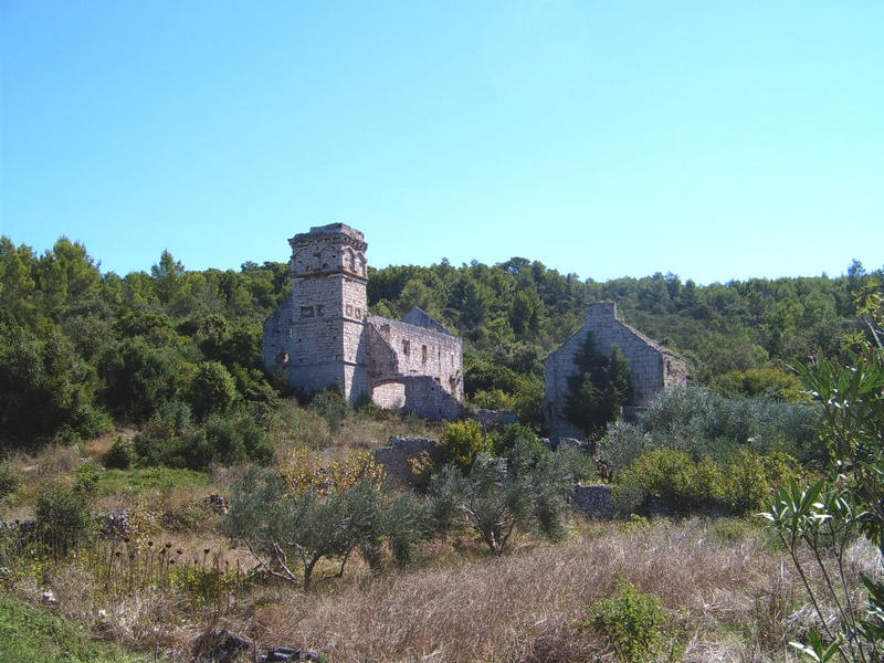 Pozstatky kltera na ostrov edro