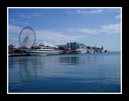 to je ono Navy Pier, hmm ale takovou jachtu to bychom si dali libit