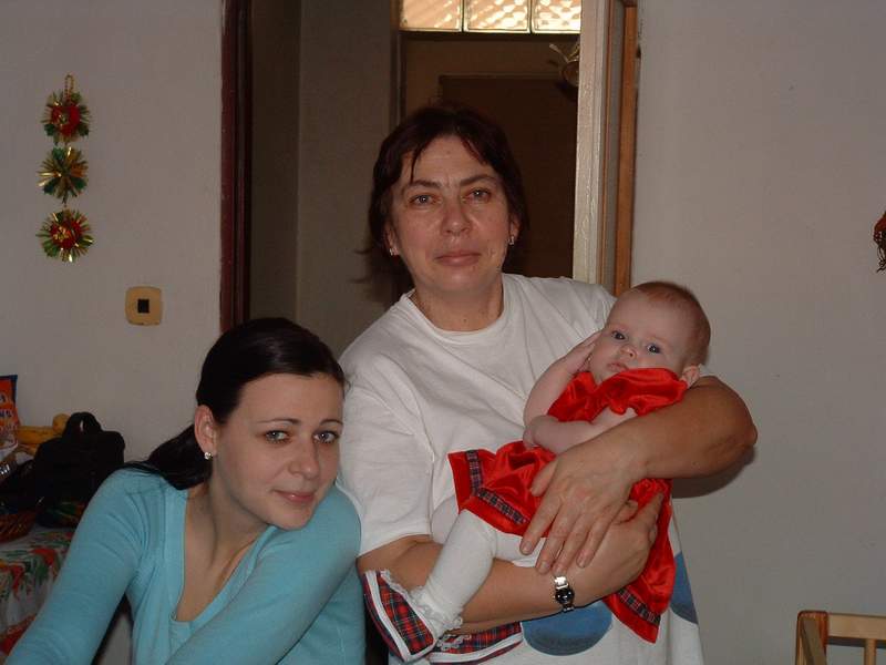 S babi Anikou a tetou Petrou