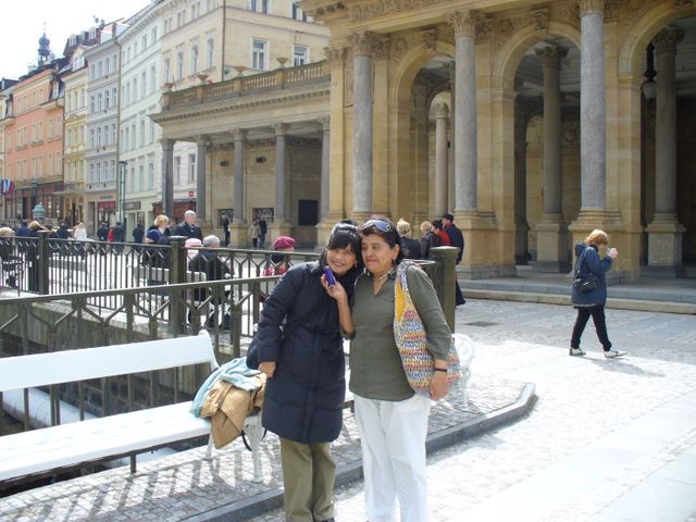 My mum i abuela were spending Wednesday in Karlovy Vary