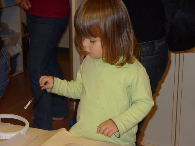 Preparing a lantern for Saint Martin parade 