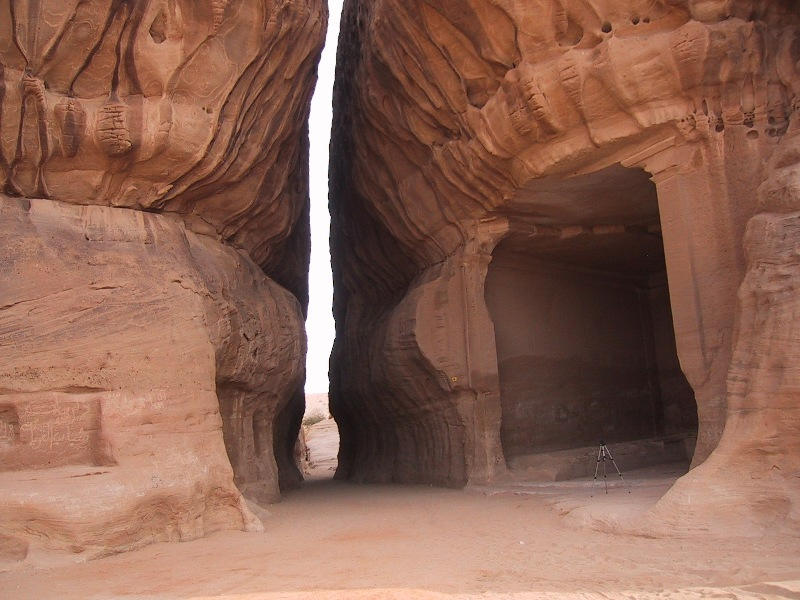 Al Diwan, and mini-siq, Madain Saleh