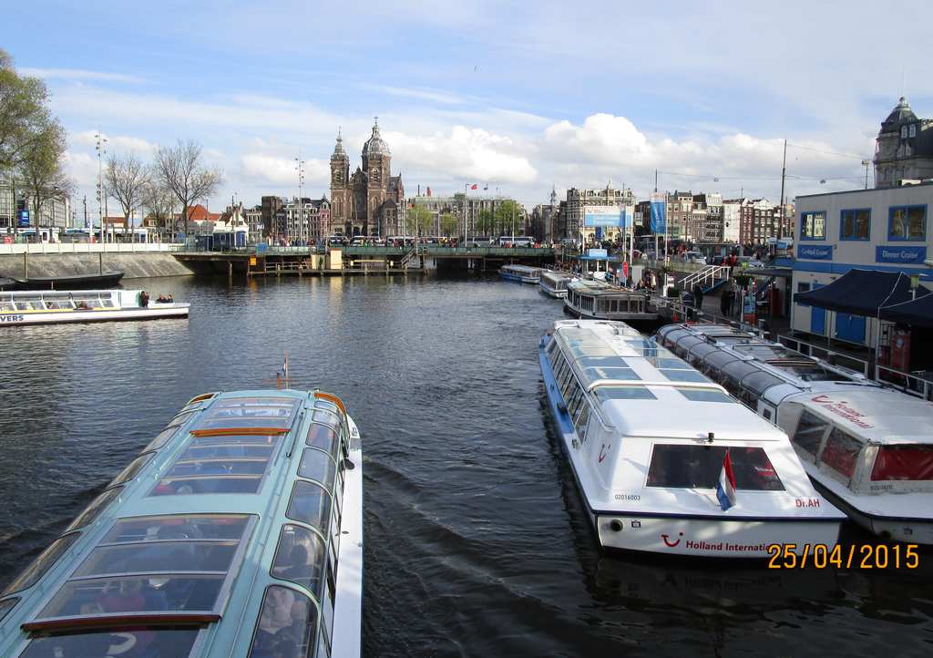 Prochzka Amsterdamem XXV. - chystme se na projku lodikou po ece Amstel