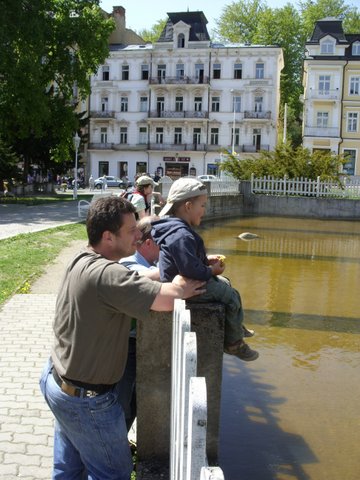 Na copak se s ttou a s ddou asi koukme? :-)