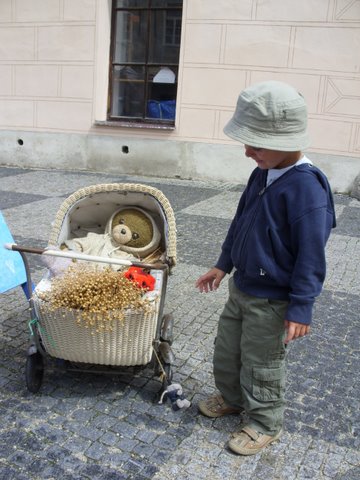 S takovm korkem si hrla moje babika :-)