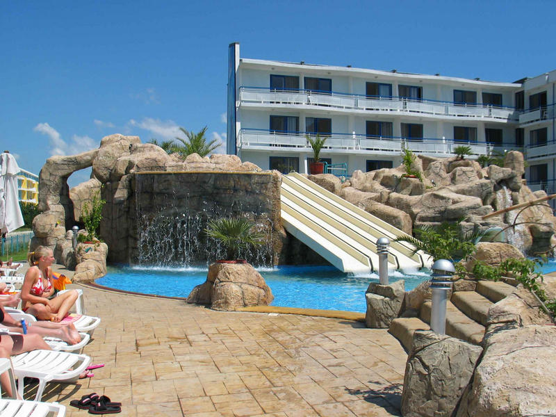 miniaquapark z druh strany - hotel Kotva