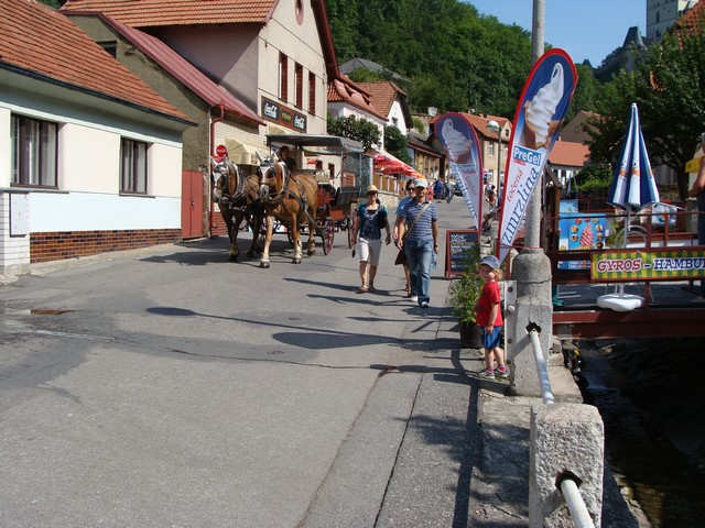 cesta na karltejn