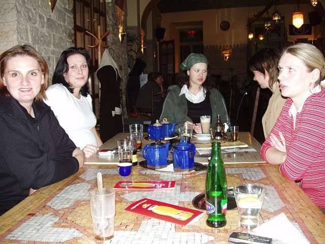 24.11.2005 Jitulinda, Daniela, Lilu, Verunka, Enisek